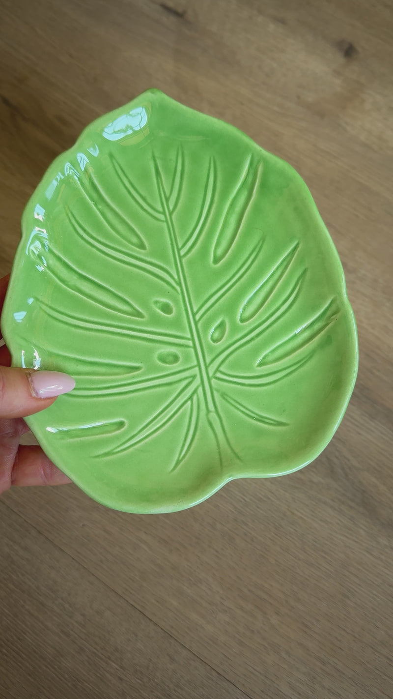 palm dish plate, ceramic serving dish, minimalist ceramic plate, party appetizer plate, elegant display dish, modern ceramic dishware, giftable dish for table setting, neutral dinnerware accent, versatile table dish, timeless ceramic home decor