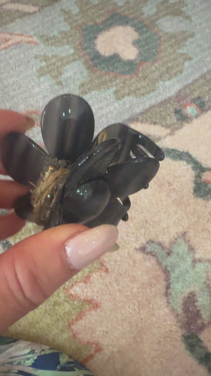 Smokey Flower Hair Clip
Eco-Friendly Hair Accessories
Sustainable Hair Clip
Cellulose Acetate Hair Clip
Biodegradable Hair Clip
Recyclable Hair Accessories
Flower Hair Clip
Chic Hair Claw Clip
Plant-Based Hair Accessories
Sustainable Fashion Accessories