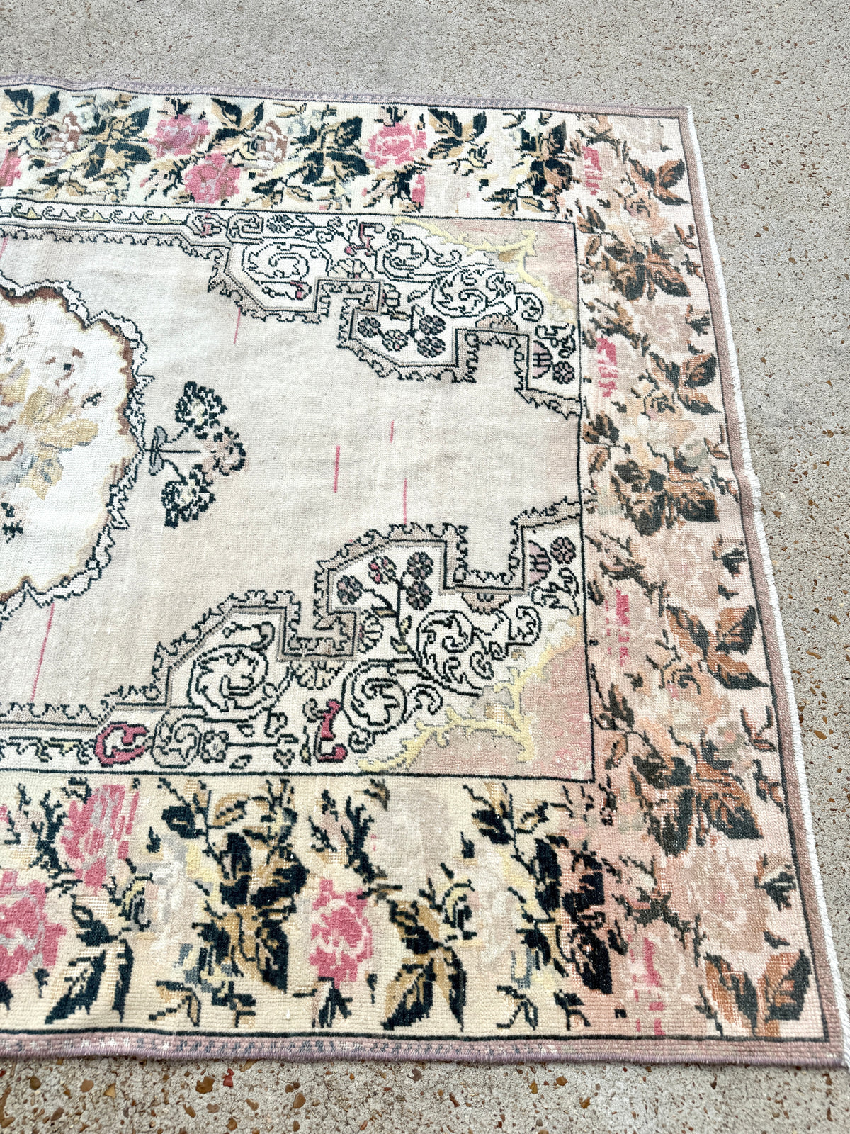 vintage turkish rug, russian floral rug, pink medallion rug, turkish area rug, floral border rug, antique turkish carpet, one-of-a-kind rug, soft pink rug, traditional rug, woven rug